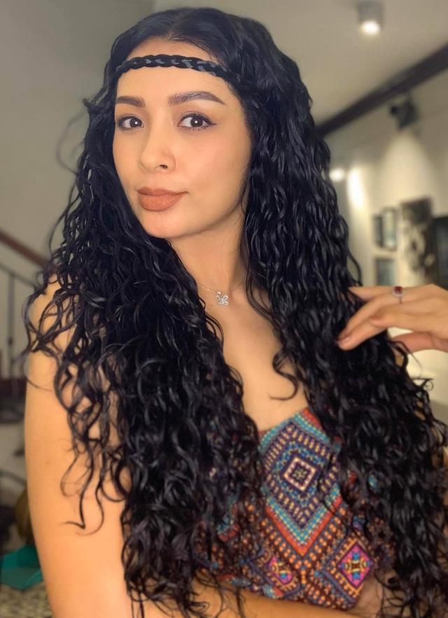 Thúy Hằng khoe dáng trên biển, tiết lộ 5 năm qua không dám diện bikini-3