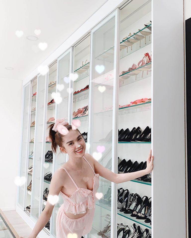 Ngọc Trinh đi dép lê vài chục nghìn kém sang hơn cả người giúp việc khi đi shopping-10