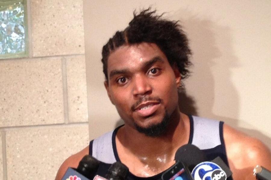 Andrew Bynum: Cựu cầu thủ Lakers thường chọn kiểu đầu đinh trong những năm tháng còn thi đấu. Tuy nhiên, Bynum từng trình làng kiểu tóc khiến đồng đội phải 