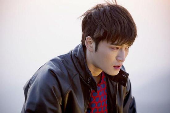 Biết chồng cho em trai 50 triệu mua xe, vợ tôi đã để lại mẩu giấy nhỏ rồi ôm đồ bỏ đi