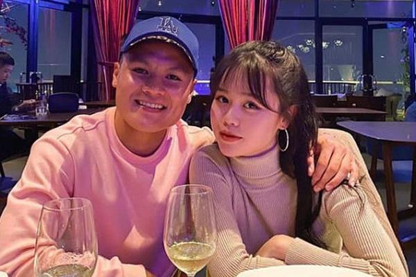 Bị phát giác dây dưa không dứt cùng tình cũ, hành động làm lành với bạn gái của nam thanh niên gây tranh cãi-4