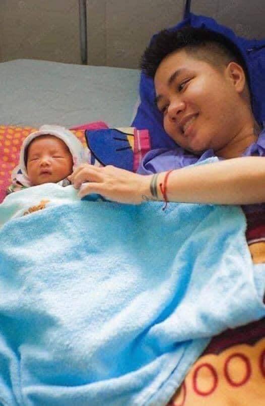 Hành trình có một không hai của người đàn ông mang bầu và sinh con đầu tiên ở Việt Nam-6