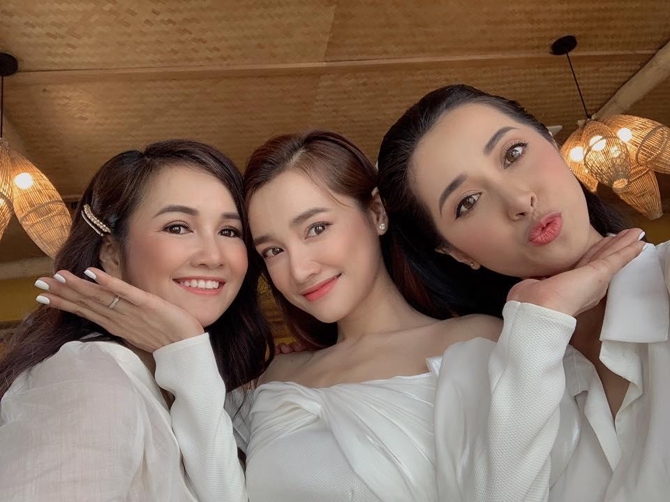 Hiếm khi chụp hình cùng mẹ vợ, biểu cảm của Trường Giang chiếm trọn spotlight-2