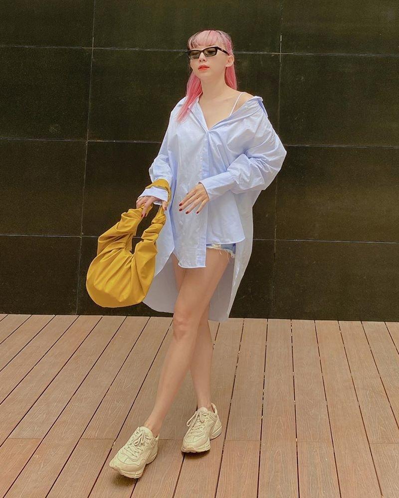 Minh Hằng - Hoàng Thùy rủ nhau diện váy áo màu xanh giải nhiệt ngày hè nóng 40 độ-7