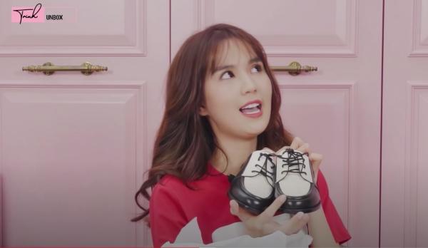 Ngọc Trinh lại khoe tủ giày hiệu chất cao như núi trong nhà, con số vượt xa 300 đôi-5