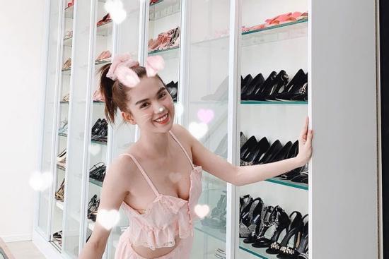 Ngọc Trinh lại khoe tủ giày hiệu chất cao như núi trong nhà, con số vượt xa 300 đôi
