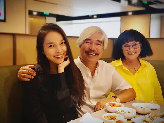 Ca sĩ Hiền Thục khoe ảnh bố mẹ, ai cũng phải trầm trồ vì thần thái nổi bật-2