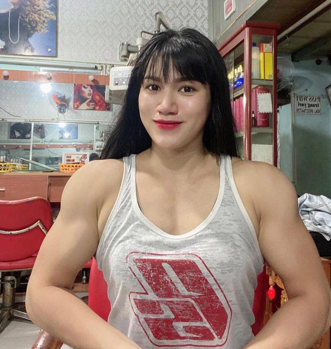 Cô gái 19 tuổi có gương mặt baby, cơ bắp cuồn cuộn giờ ra sao?-5