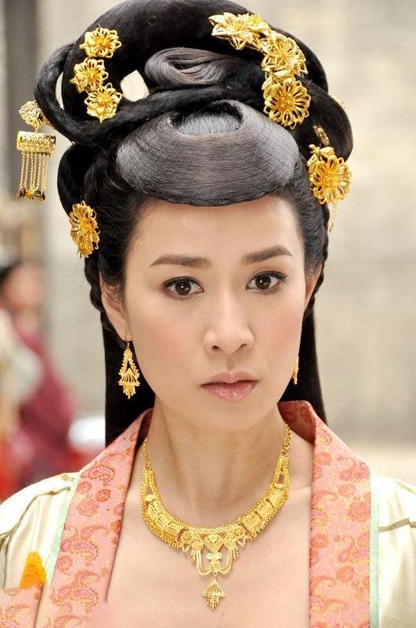 Xa Thi Mạn - Thị hậu Hong Kong giàu sụ, cô đơn sau thị phi giật chồng-3