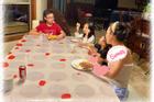 Hồng Ngọc đã ngồi ăn sáng cùng các con, thêm ảnh cận mặt cho thấy phục hồi cực nhanh