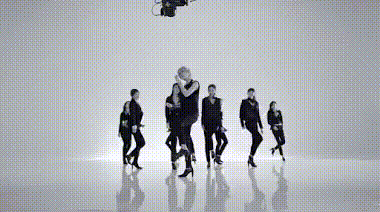 Loạt sạn hài hước trong MV nổi tiếng-6