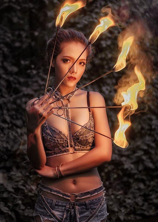 Góc khuất ít biết của nữ diễn viên múa lửa: Lý do phải mặc sexy, không dám yêu đương-4