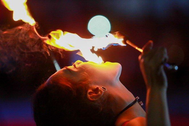 Góc khuất ít biết của nữ diễn viên múa lửa: Lý do phải mặc sexy, không dám yêu đương-8