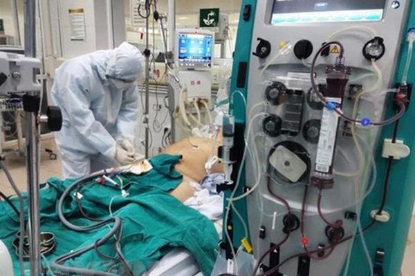 Clip: Nam phi công người Anh đã có thể xoay đầu, phổi phục hồi 40%, khả năng không cần ghép phổi-3