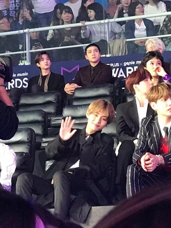 Ngắm cực phẩm mỹ nam đẹp trai nhất thế giới BTS V qua loạt ảnh đời thường chất hơn nước cất-4