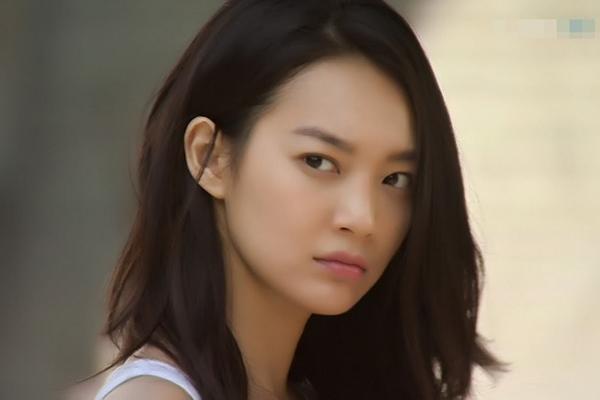 Đêm tân hôn, biết tôi đang mang thai con người đàn ông khác, chồng reo lên sung sướng khiến tôi rợn người-2