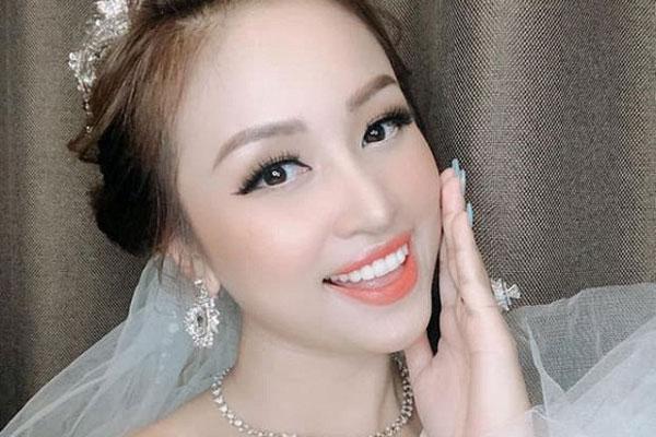 Vân Hugo bật khóc trong đêm khi cùng con trai và chồng sắp cưới Nam tiến-3