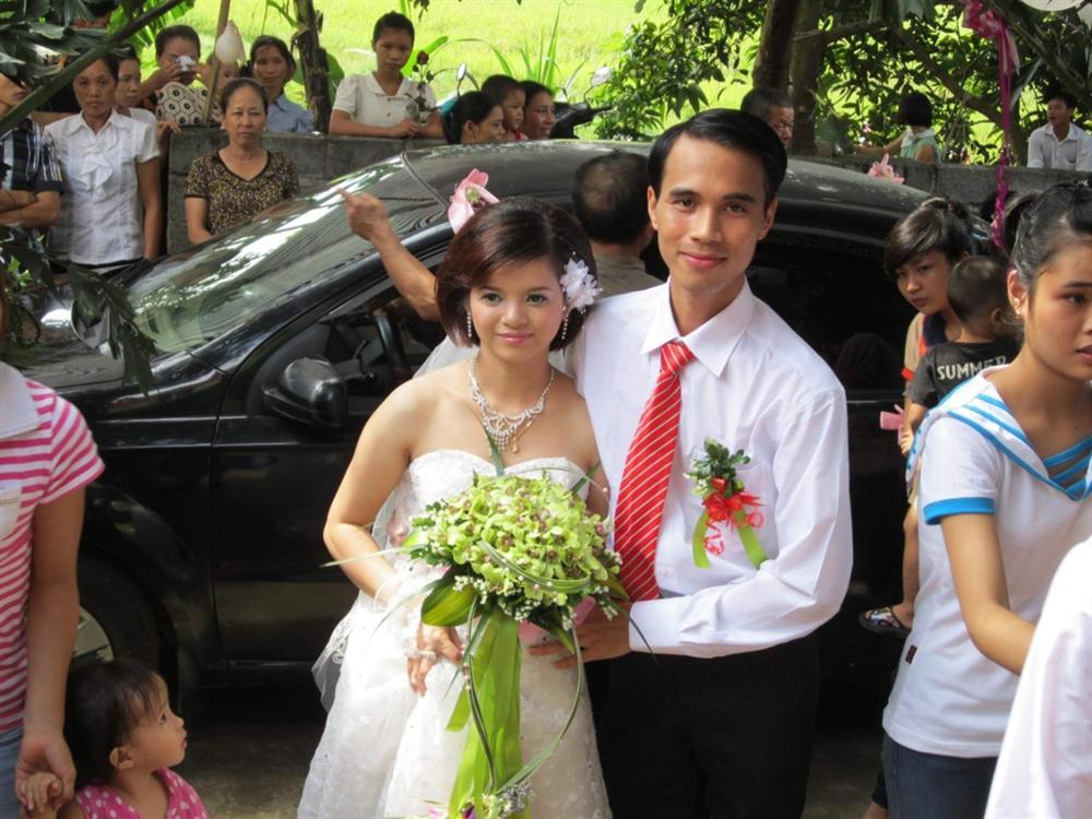 Chàng trai liệt cả 2 chân cưới được vợ nhờ nhắn tin làm quen qua MXH-1