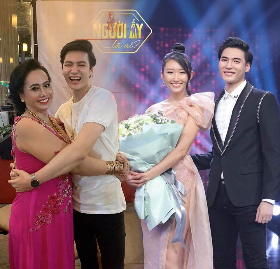 Mỹ nam Người Ấy Là Ai được hoa hậu Thanh Khoa chọn gây sốt với ảnh ôm chặt cô Minh Hiếu-5