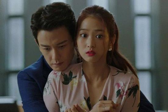 Đêm tân hôn, biết tôi đang mang thai con người đàn ông khác, chồng reo lên sung sướng khiến tôi rợn người