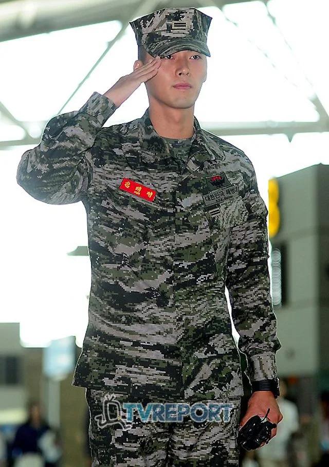 So mặt mộc dàn mỹ nam Hàn: Chồng cũ Song Hye Kyo cực điển trai, Lee Min Ho có đẹp như lời đồn?-15