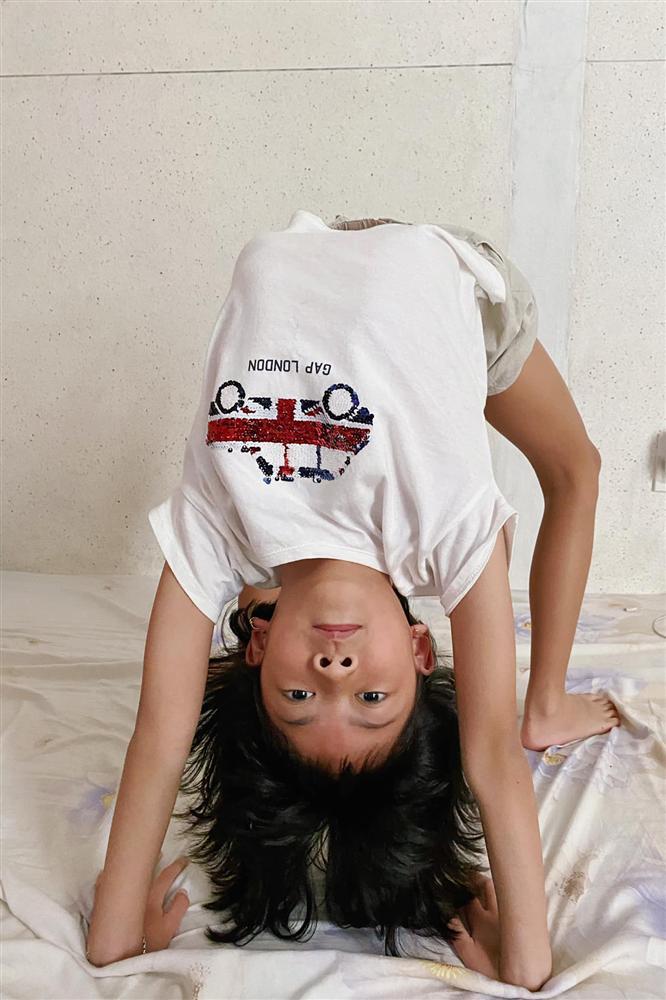 Ái nữ 8 tuổi nhà Bình Minh khoe chân dài kinh ngạc, dàn mỹ nhân showbiz dụi mắt trầm trồ-2