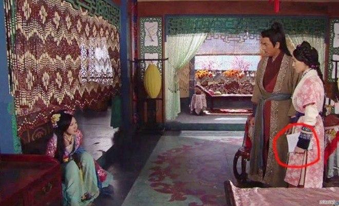 Sạn hài hước của phim TVB: Đi chợ mất 20 ngày, điều hòa chạy về quá khứ-3