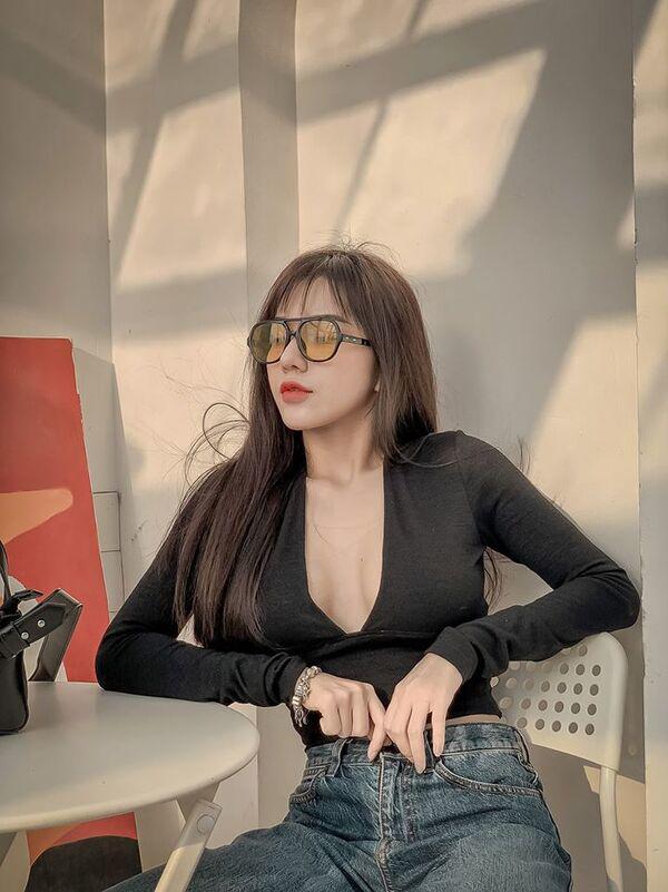 Hiếm lắm mới thấy bạn gái tiền vệ Hoàng Đức mới khoe da thịt, body trông bốc lửa khỏi bàn-7