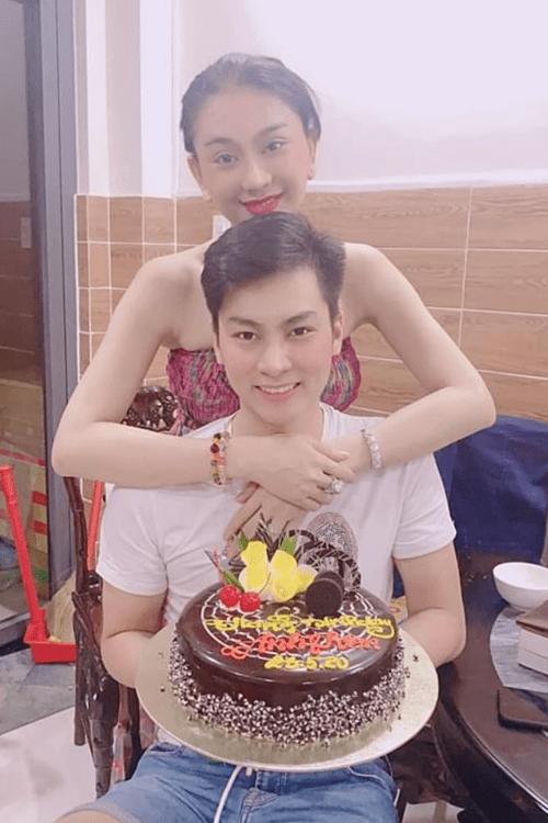 Lâm Khánh Chi tổ chức sinh nhật chồng, vóc dáng người đẹp chuyển giới đặc biệt gây chú ý-3