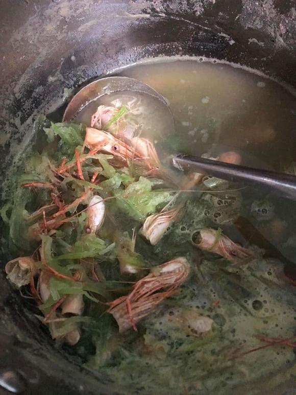 Chồng trổ tài nấu râu tôm với bầu cho vợ mới sinh: Người cười ngặt nghẽo, kẻ khuyên nên bỏ đi vì nguy hiểm-2