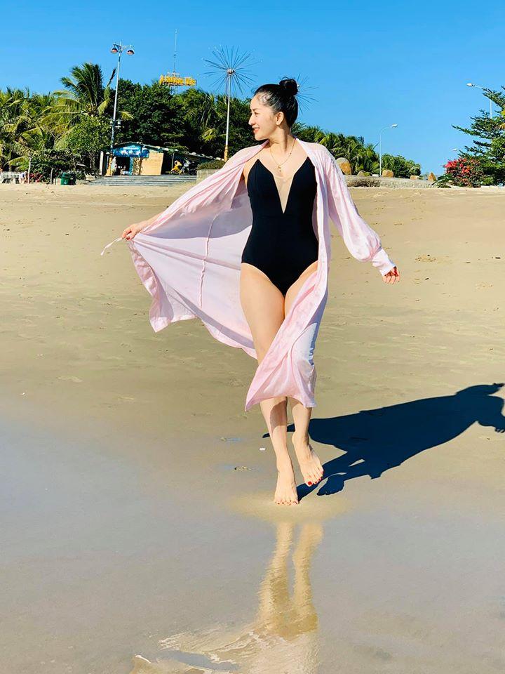 Công khai cân nặng 47kg, Khánh Thi gây ngỡ ngàng vì diệt mỡ ngoạn mục sau sinh-1