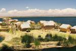 Người dân Peru xây dựng quần đảo từ cỏ dại