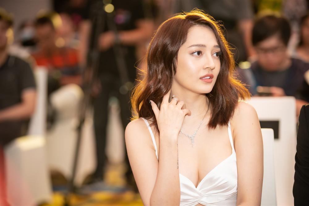 Bảo Anh: Trải qua đau khổ trong quá khứ, tôi cần tự vực mình dậy-1