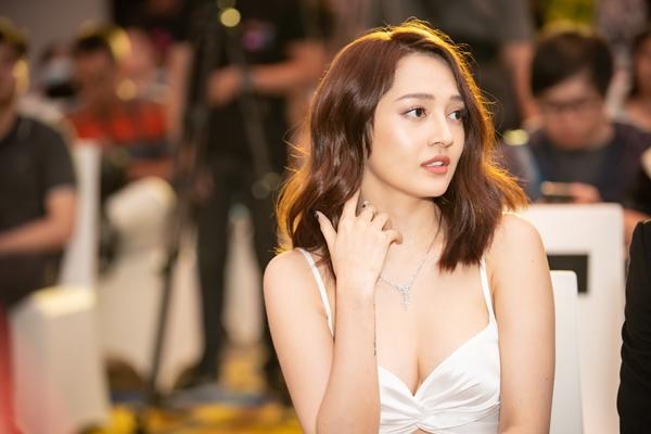 Vũ đạo của Bảo Anh và những nữ ca sĩ 9X, 10X, ai nhảy đẹp nhất?-1