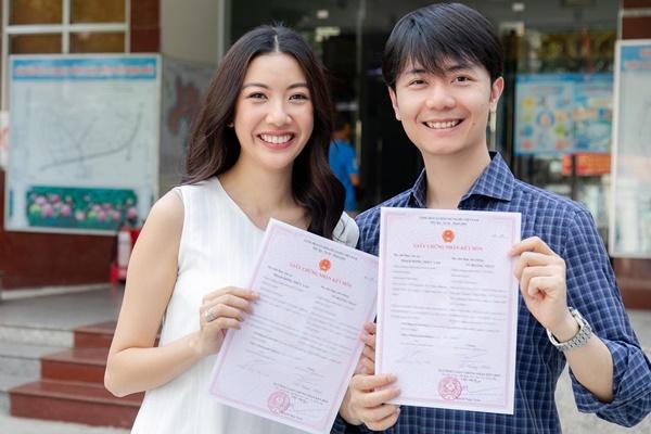 Tưởng chỉ diện mỗi suit như tổng tài, Á hậu Thúy Vân khoe ảnh mặc váy cưới đơn giản nhưng đẹp tinh khôi đây này!-9