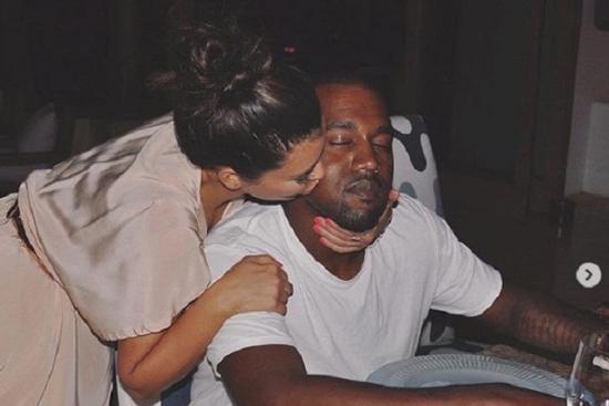 Kim Kardashian và Kanye West kỷ niệm 6 năm ngày cưới