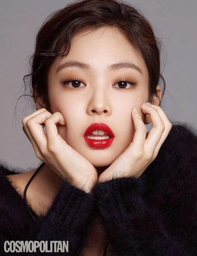 Những nàng công chúa Kpop: Jennie - Sulli được cưng chiều, Xiyeon bị hắt hủi xót thương-2