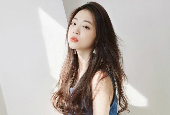Những nàng công chúa Kpop: Jennie - Sulli được cưng chiều, Xiyeon bị hắt hủi xót thương-4
