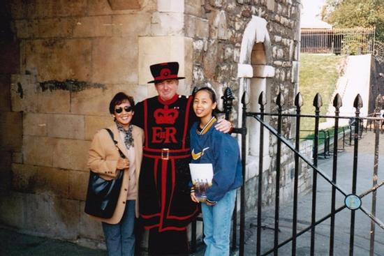 'Nhật ký công chúa' đời thực - cô gái phát hiện bố là vua năm 14 tuổi