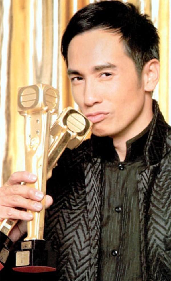 5 diễn viên TVB đoạt giải Thị Đế - Thị Hậu bị khán giả ném đá kịch liệt-7