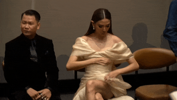 Hoàng Yến gợi cảm đến mức Hương Giang phải giúp siêu mẫu che chắn bớt độ bốc lửa-3