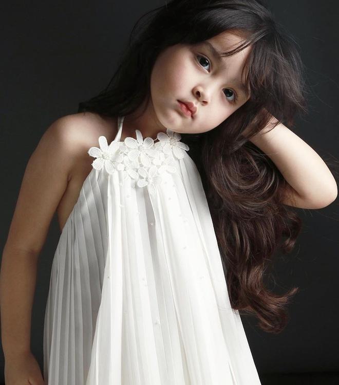 Con gái của những ‘tường thành nhan sắc’ châu Á-5