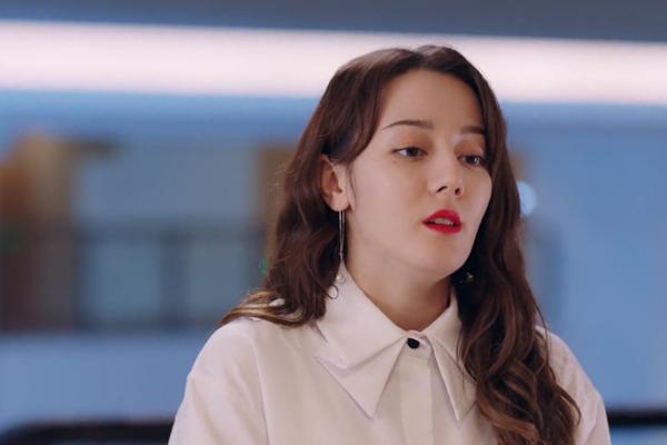 Địch Lệ Nhiệt Ba vẫn xinh đẹp nhưng liên tục bị chê già, đến cả Dương Tử - Trương Quân Ninh còn được khen trẻ hơn-6