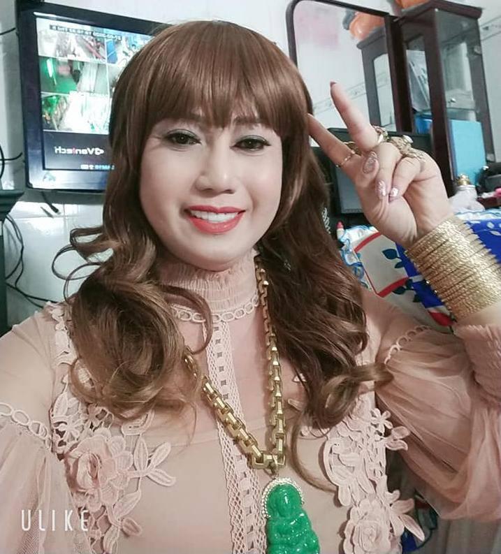 Gu thời trang cồng kềnh, đồng bóng của cô Minh Hiếu 7 miếng đất-8