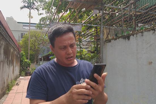 Vì sao đoạn clip 'phụ huynh dàn dựng việc bé gái đi học sớm phải đứng ngoài cổng trường' xuất hiện trên MXH?