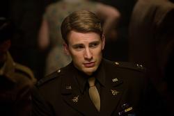 Chris Evans từng nhiều lần từ chối vai Captain America