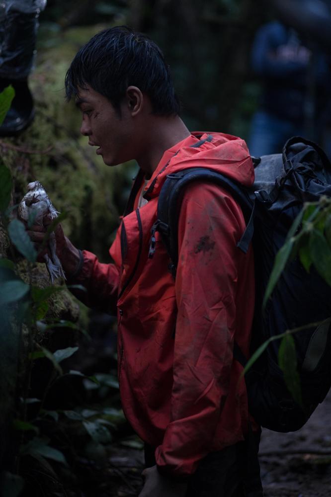 Diễn viên phim sinh tồn Tà Năng Phan Dũng phải ăn 3 con ếch sống khi vào vai phượt thủ-2