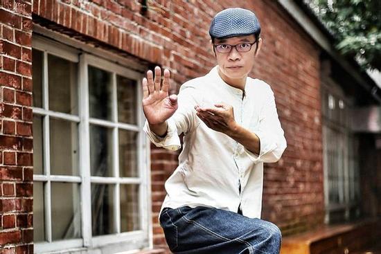 Tài tử Đài Loan Ngô Bằng Phụng đột ngột qua đời tuổi 55