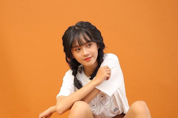 Vẻ ngoài nữ ca sĩ 17 tuổi bị đuổi khỏi nhóm nhạc đông nhất Việt Nam-2