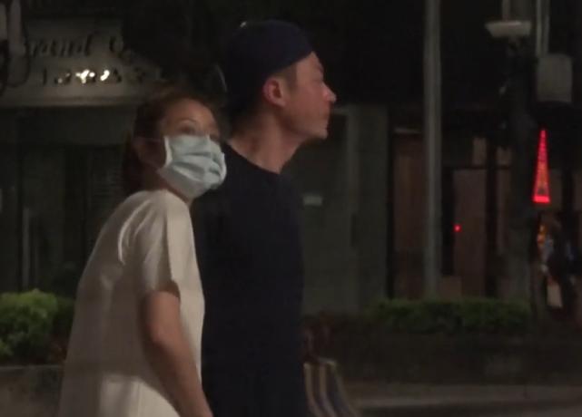 Lâm Tâm Như bị bắt gặp nắm tay Hoắc Kiến Hoa tình tứ trên phố-6